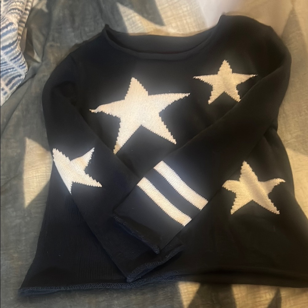 Black Star Patterned Crew Neck Sweater